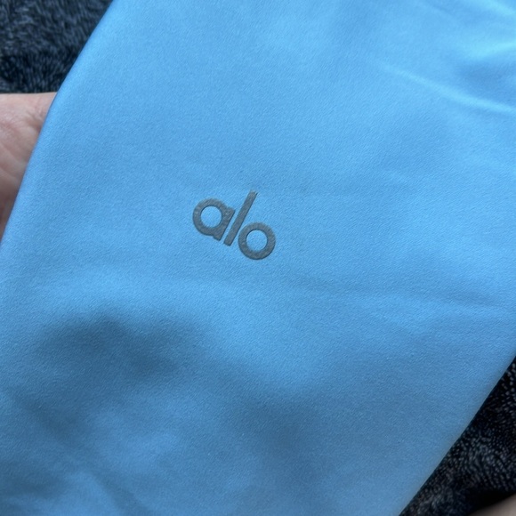 ALO Airlift Leggings - Picture 4 of 5